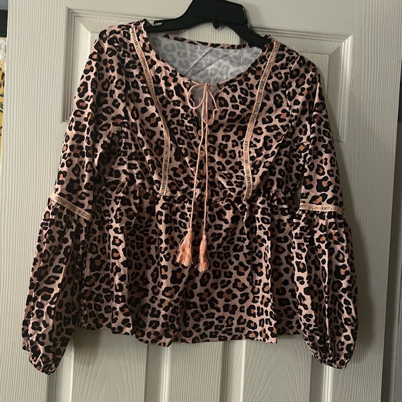 Leopard Print Top - Picture 1 of 2